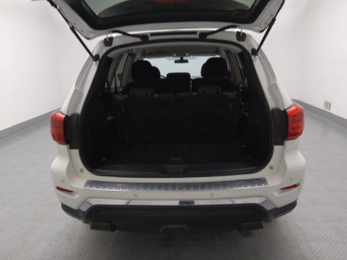 Used 2020 Nissan Pathfinder S image 29