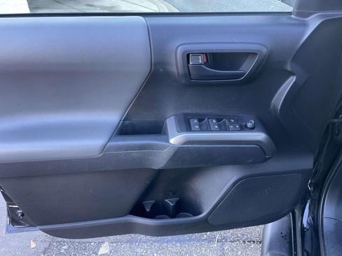 Used 2022 Toyota Tacoma SR5 image 27