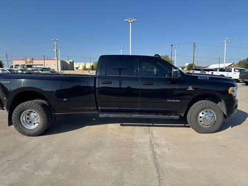 Used 2024 RAM 3500 Big Horn w/ Sport Appearance Package AWD/4WD image 2