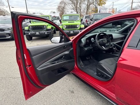 Used 2023 Hyundai Elantra N Line image 11