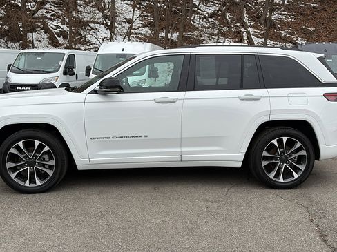 Certified 2023 Jeep Grand Cherokee Overland image 6