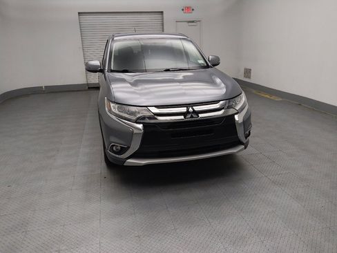Used 2016 Mitsubishi Outlander SE image 14