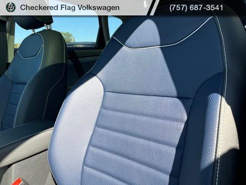 New 2026 Volkswagen Taos SEL AWD/4WD image 19