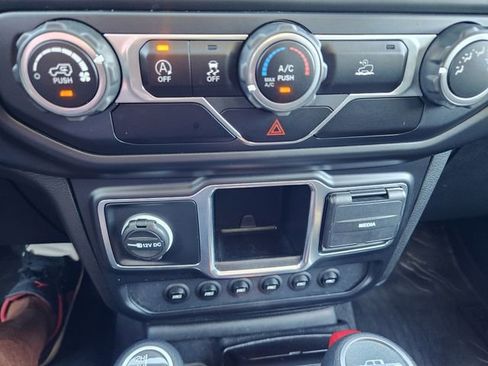 Used 2020 Jeep Gladiator Sport w/ Trailer Tow Package AWD/4WD image 23