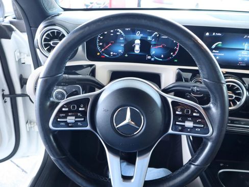 Used 2020 Mercedes-Benz CLA 250 image 22