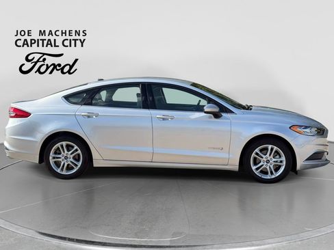 Used 2018 Ford Fusion S FWD image 3