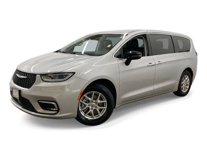 Used 2024 Chrysler Pacifica Touring-L