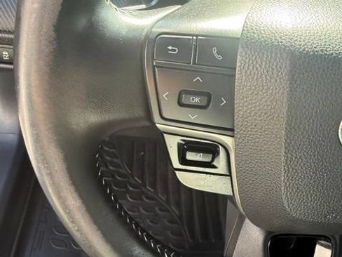 Used 2025 Toyota Camry SE w/ Convenience Package FWD image 19