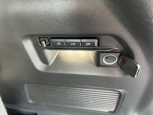 Used 2024 Ford Explorer Limited w/ Equipment Group 301A AWD/4WD image 52
