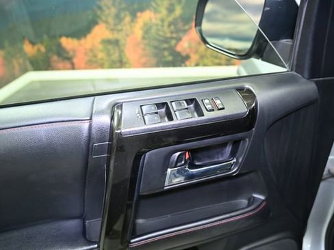 Used 2021 Toyota 4Runner TRD Off-Road Premium image 27