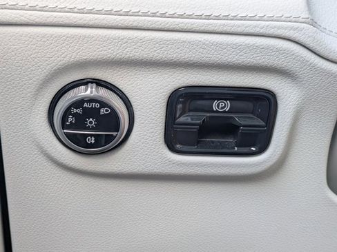 Used 2023 Mercedes-Benz EQE 350+ SUV image 11