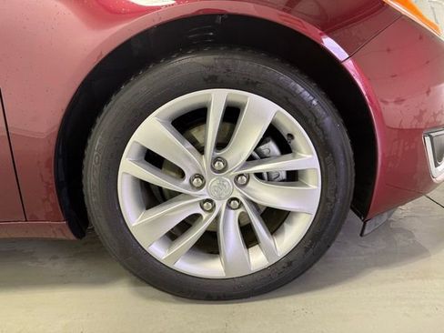 Used 2017 Buick Regal Premium w/ Driver Confidence Package #1 image 29