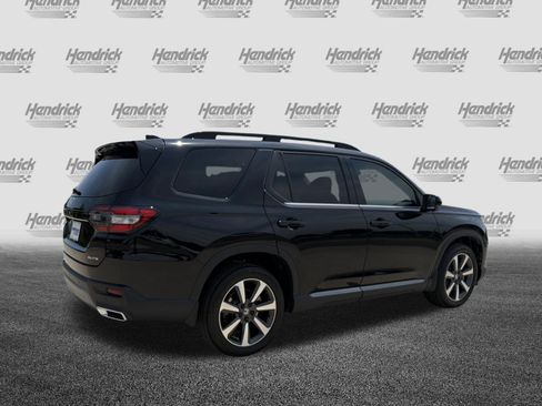 Used 2025 Honda Pilot Elite image 10