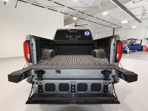 Used 2025 GMC Sierra 1500 SLT w/ SLT Premium Plus Package AWD/4WD image 26