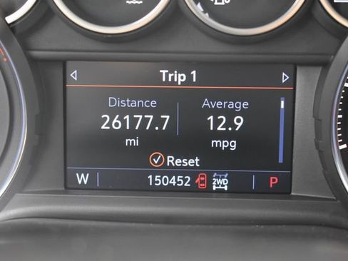 Used 2022 Chevrolet Silverado 1500 LT AWD/4WD image 24