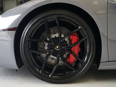 Used 2017 Lamborghini Huracan LP 580-2 RWD image 24
