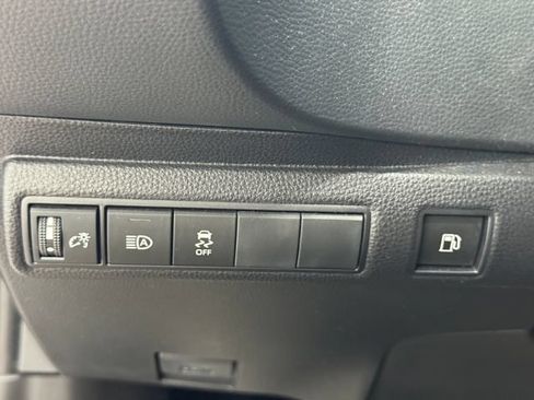 Used 2023 Toyota Corolla SE FWD image 36