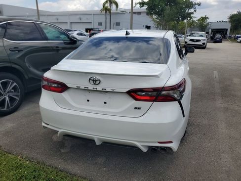 Used 2021 Toyota Camry SE w/ Convenience Package FWD image 9