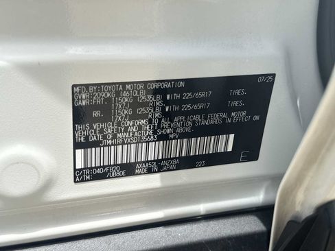Used 2025 Toyota RAV4 LE FWD image 28