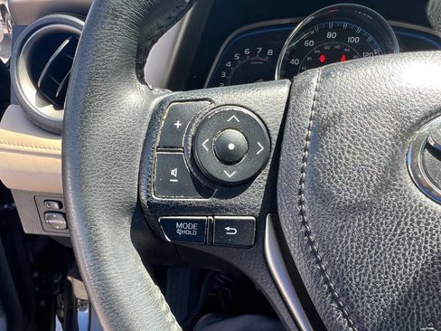 Used 2014 Toyota RAV4 Limited FWD image 18