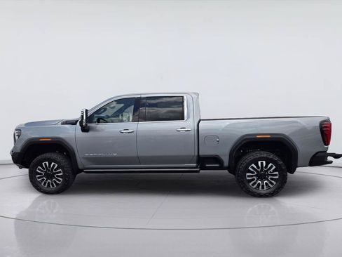 Used 2024 GMC Sierra 2500 Denali Ultimate AWD/4WD image 5