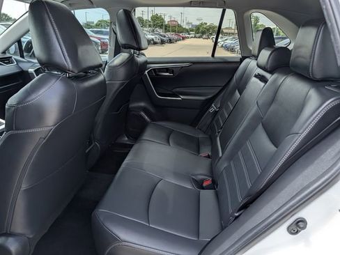 Used 2022 Toyota RAV4 XLE Premium FWD image 27