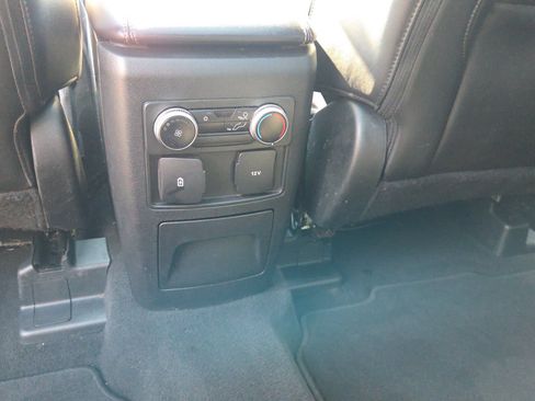 Used 2022 Ford Explorer XLT w/ Equipment Group 202A AWD/4WD image 25