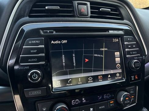 Used 2016 Nissan Maxima SR w/ Interior Lighting Package FWD image 38