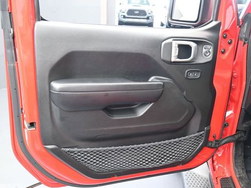Used 2019 Jeep Wrangler Sport AWD/4WD image 28