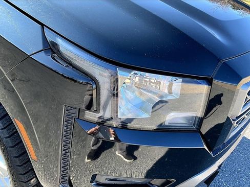 Used 2023 Nissan Frontier SV image 30