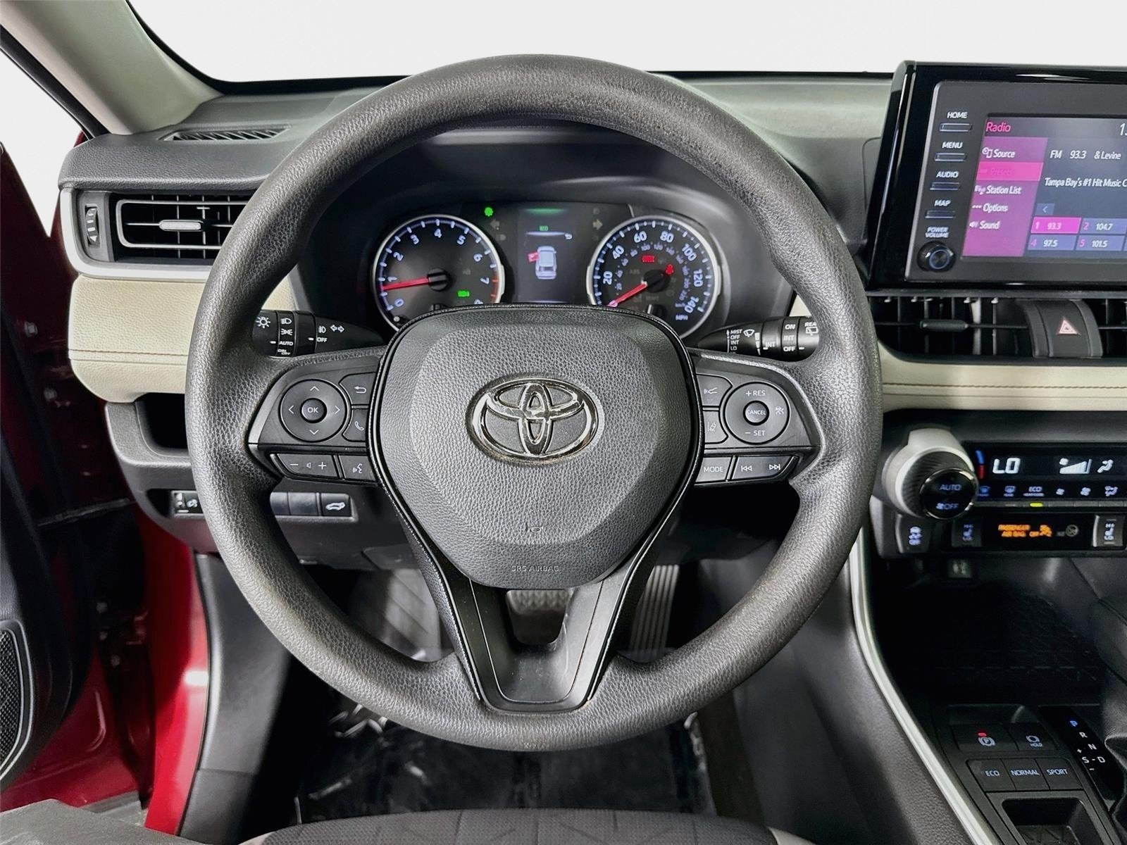 Used 2019 Toyota RAV4 XLE w/ Convenience Package FWD image 12