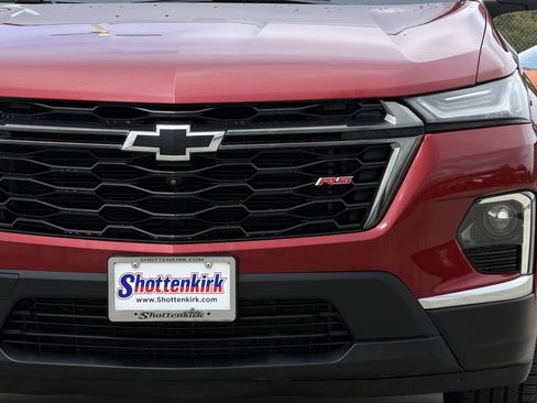 Used 2023 Chevrolet Traverse RS w/ LPO, Floor Liner Package FWD image 8