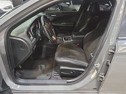 Used 2018 Dodge Charger R/T Scat Pack w/ Dynamics Package RWD image 25
