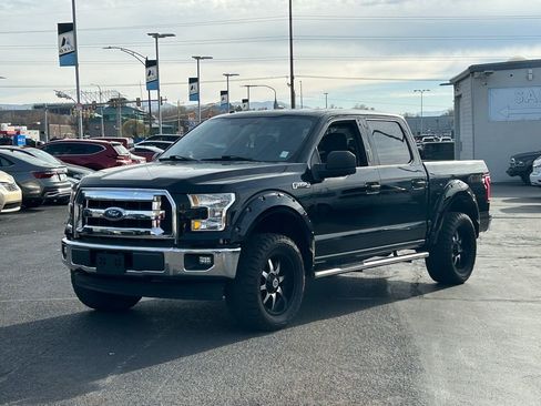 Used 2017 Ford F150 XLT AWD/4WD image 9