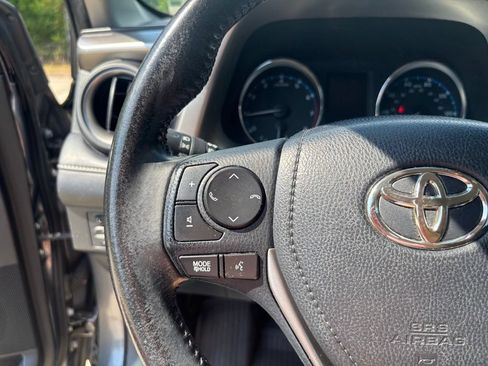 Used 2017 Toyota RAV4 Limited FWD image 28