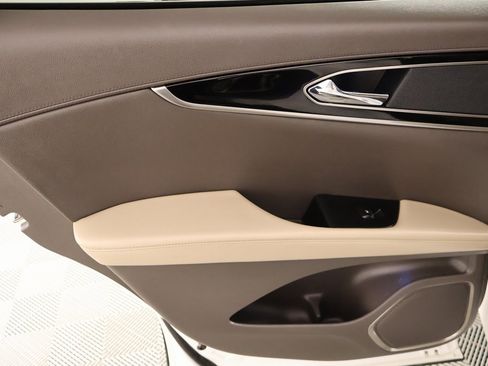 Certified 2022 Lincoln Nautilus Reserve image 17