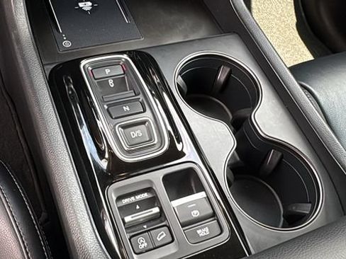 Used 2024 Honda Pilot EX-L image 17