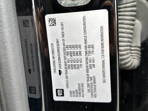 Used 2024 GMC Yukon SLT image 31