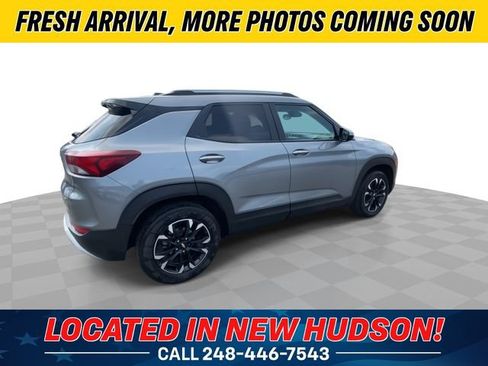 Used 2023 Chevrolet TrailBlazer LT w/ Convenience Package FWD image 2