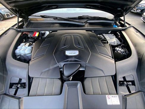 Used 2019 Porsche Cayenne image 30