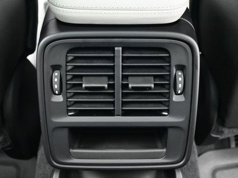 New 2026 Porsche Taycan image 8