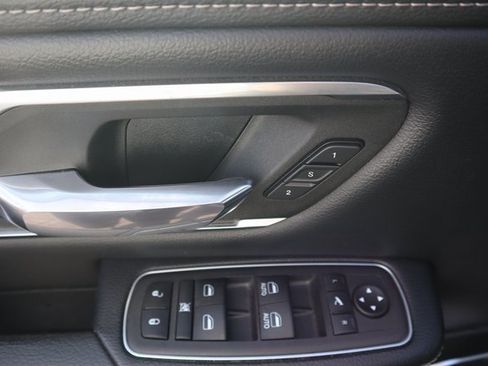 Used 2024 RAM 1500 Laramie image 8