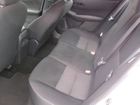 Used 2025 Nissan Sentra SV FWD image 9