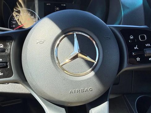 Used 2023 Mercedes-Benz Sprinter 3500 image 19