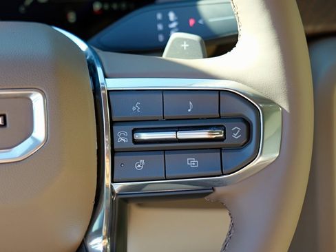 New 2026 GMC Yukon Denali w/ Sun & Power Step Package image 13