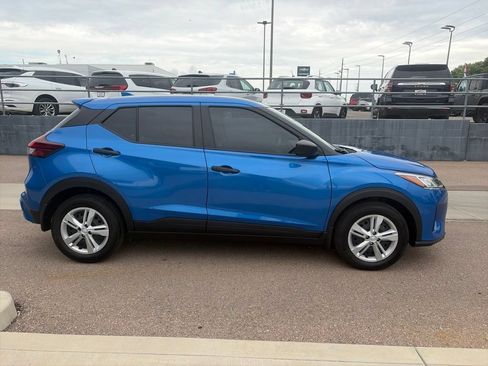 Used 2025 Nissan Kicks Play S FWD image 4