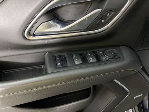 Used 2023 GMC Yukon XL AT4 w/ AT4 Premium Plus Package image 13