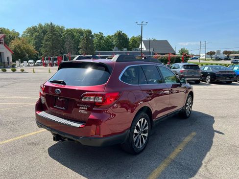 Used 2017 Subaru Outback 2.5i Limited AWD/4WD image 3
