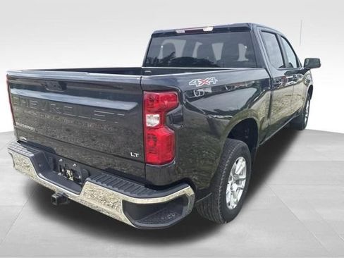 Used 2023 Chevrolet Silverado 1500 LT AWD/4WD image 2