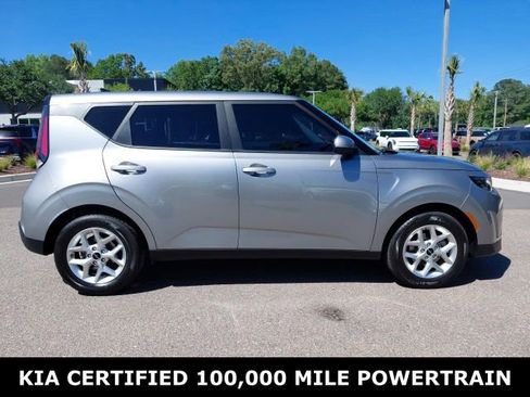 Certified 2025 Kia Soul LX w/ LX Technology Package FWD image 4